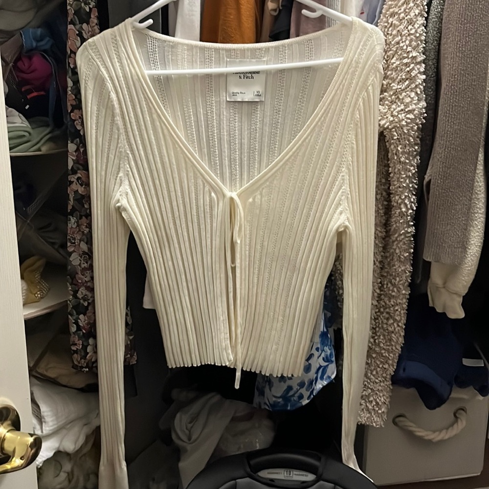 Abercrombie & Fitch tie front cardigan